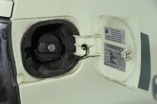 VW Lupo Seat Arosa Tankdeckel Deckel Tank Tankverschluß grün gelb LS6G - Bild 2