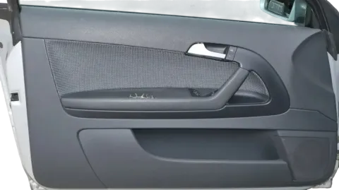 1x Audi A3 8P Türverkleidung Verkleidung Tür vorne links schwarz 2/3-Türer Griff