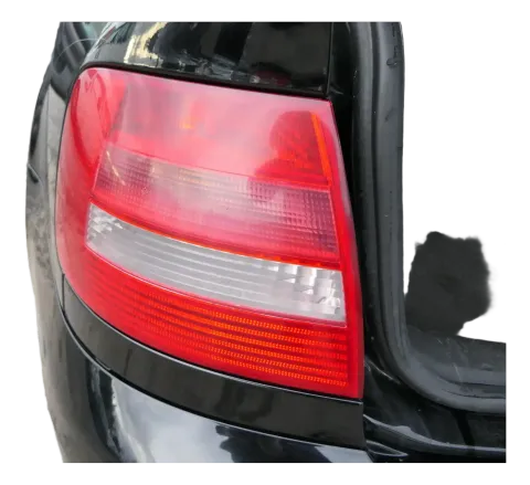 Audi A4 B5 Limousine hinten links Rückleuchte original Facelift 8D0945095F