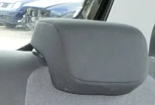 1x VW Up Mii Kopfstütze hinten rechts oder links schwarz - Bild 1