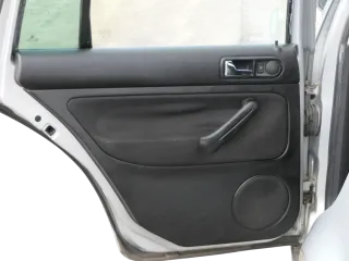 1x VW Golf 4 1J Kombi Türverkleidung Verkleidung Tür hinten links schwarz - Bild 1