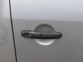 VW Caddy 3 2K Tür vorne rechts Beifahrertür silber LY7W -ohne Anbauteile - Bild 3