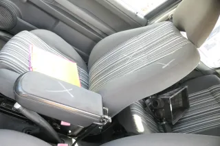 VW Fox Sitz Fahrersitz vorne links OHNEAirbag höhenverstellbar - Bild 2