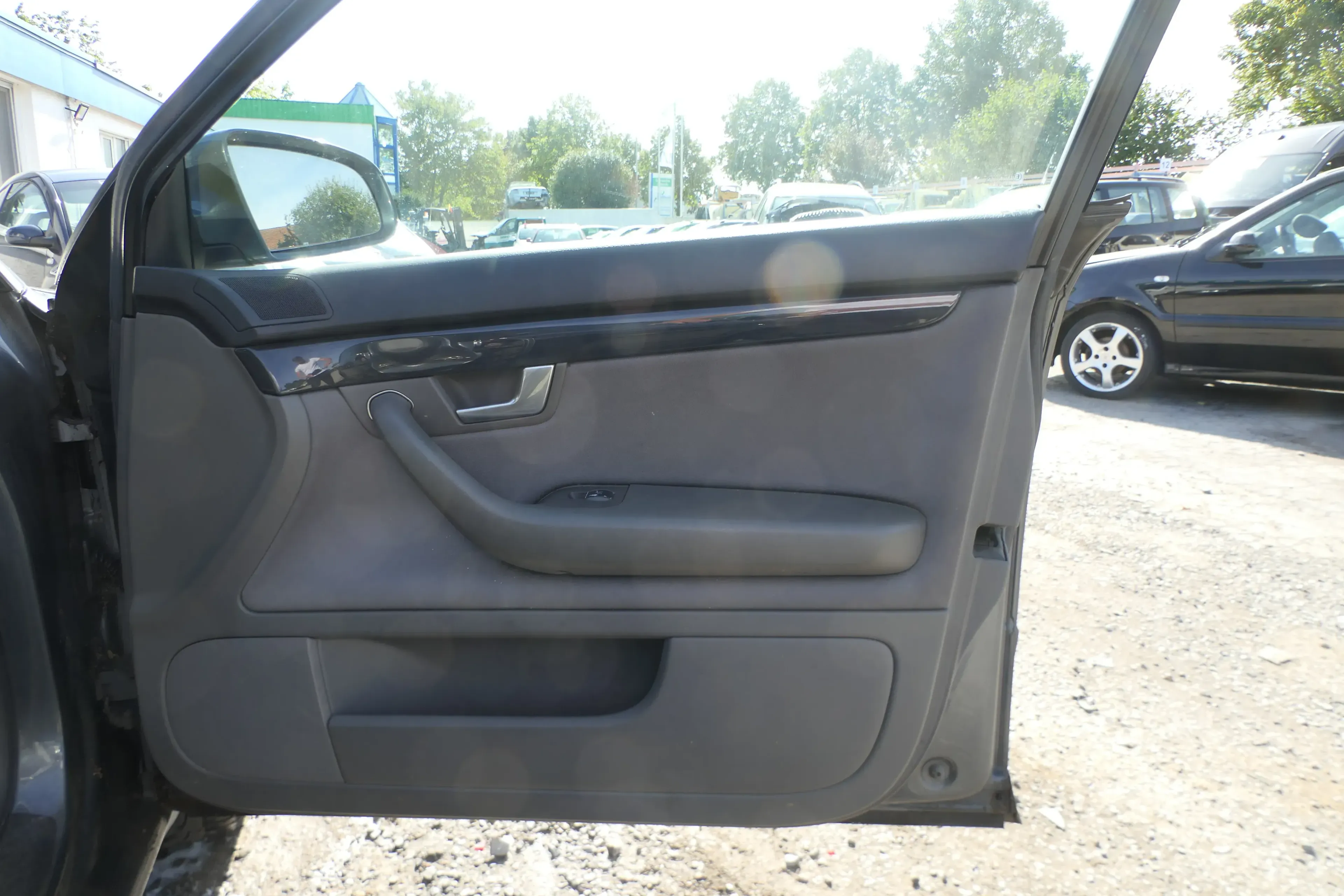 1x A4 8E B6 Türverkleidung Verkleidung Tür vorne rechts - swing dunkelgrau - Bild 1