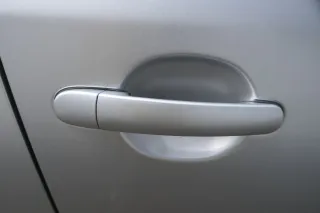 Skoda Roomster 5J Tür vorne rechts Beifahrertür - silber LA7W (ohne Anbauteile) - Bild 3