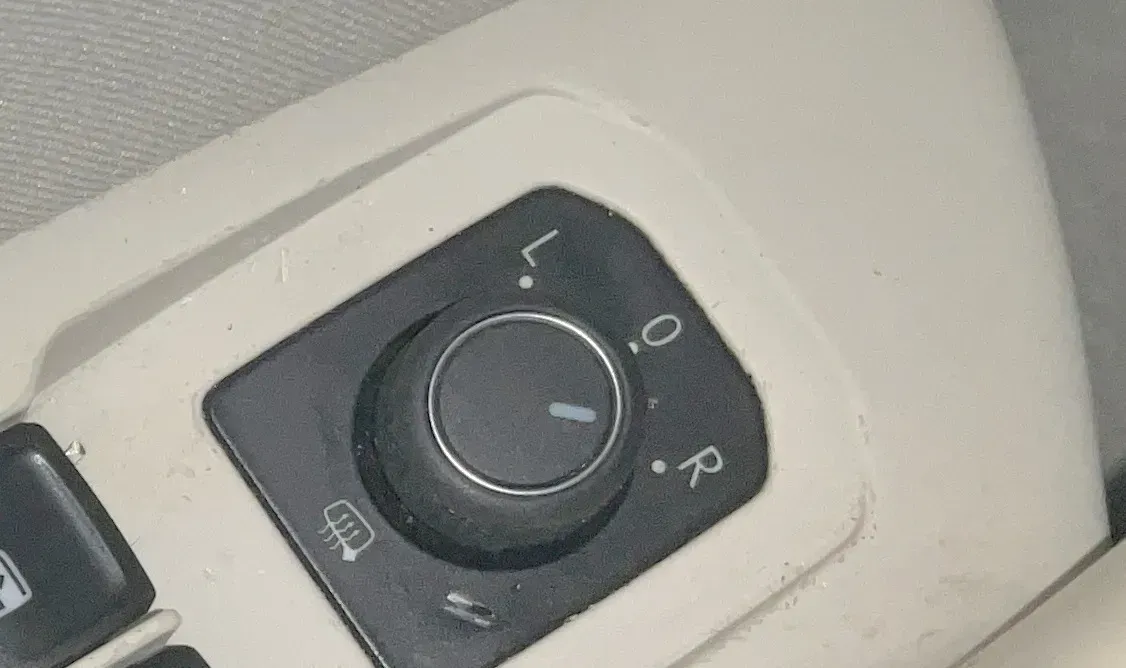 VW Passat 3CB8 3G ektrischer Schalter Spiegel vorne links Spiegelschalter - Bild 1