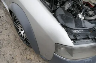 Audi A6 4Z Allroad Kotflügel vorne rechts grau + Leiste - Bild 5