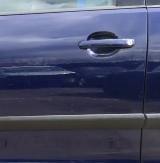 VW Polo 9N 9N3 Tür vorne links Fahrertür 4/5-Türer blau LB5N ohneAnbauteile - Bild 3