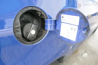 VW Fox 5Z Tankdeckel Klappe Tankklappe Deckel Tank blau LL5M - Bild 2