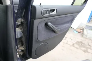 1x VW Golf 4 1J Limousine Türverkleidung Verkleidung Tür hinten rechts schwarz - Bild 4