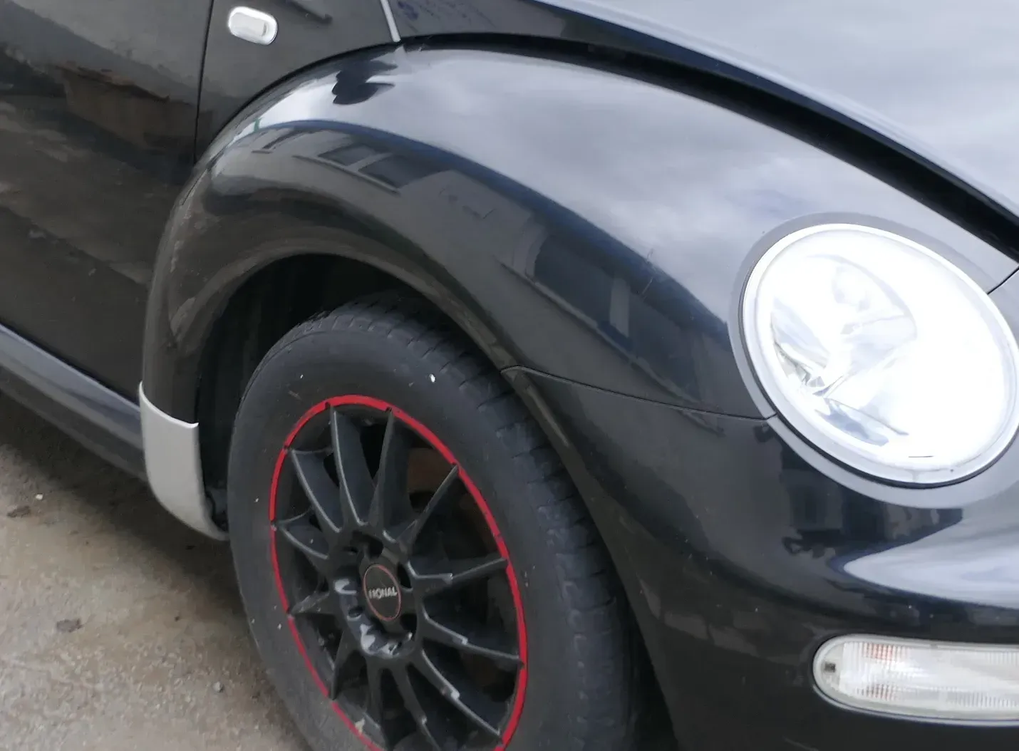 VW New Beetle 9C Kotflügel vorne rechts schwarz L041 1C0821104H - Bild 1