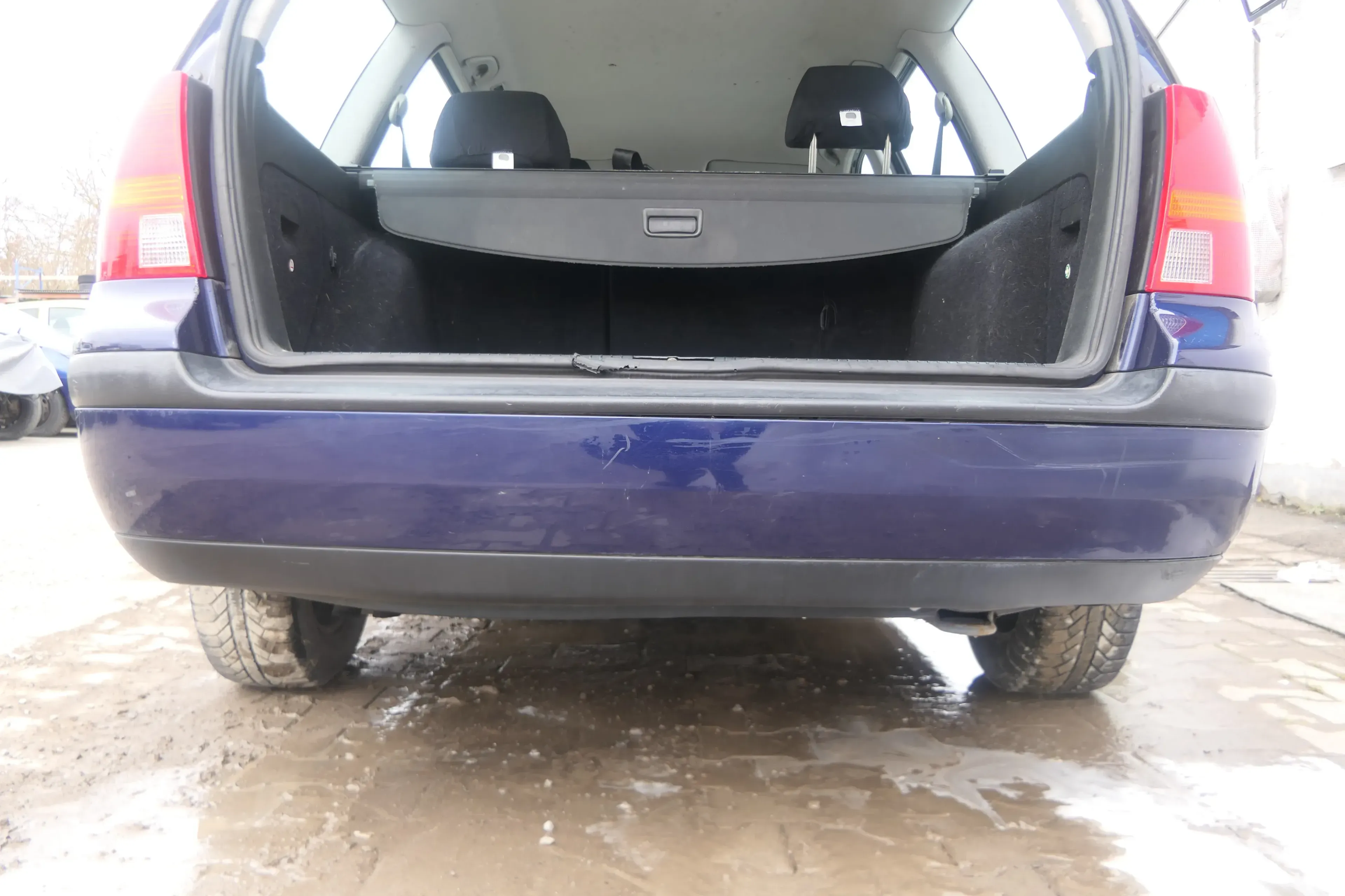 VW Golf 4 Kombi Avant Stoßstange hinten Heckstoßstange Stoßfänger blau LB5N - Bild 1