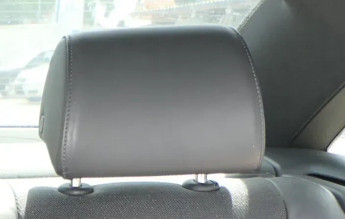 1x Audi A6 4F C6 Kopfstütze hinten links Kopfstützen Leder Perlnappaleder - Bild 1