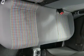 VW Polo 9N 9N3 Sitz Rückbank Sitzfläche Sitze 3 Punkt Gurt hinten Griff Öffner - Bild 3