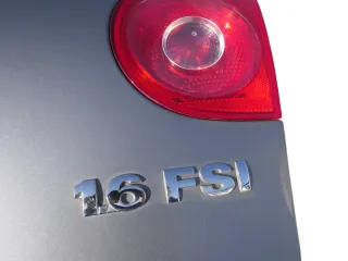 VW Golf 5 V Heckklappe hinten Kofferraumklappe + Scheibe grau LA7T - Bild 10