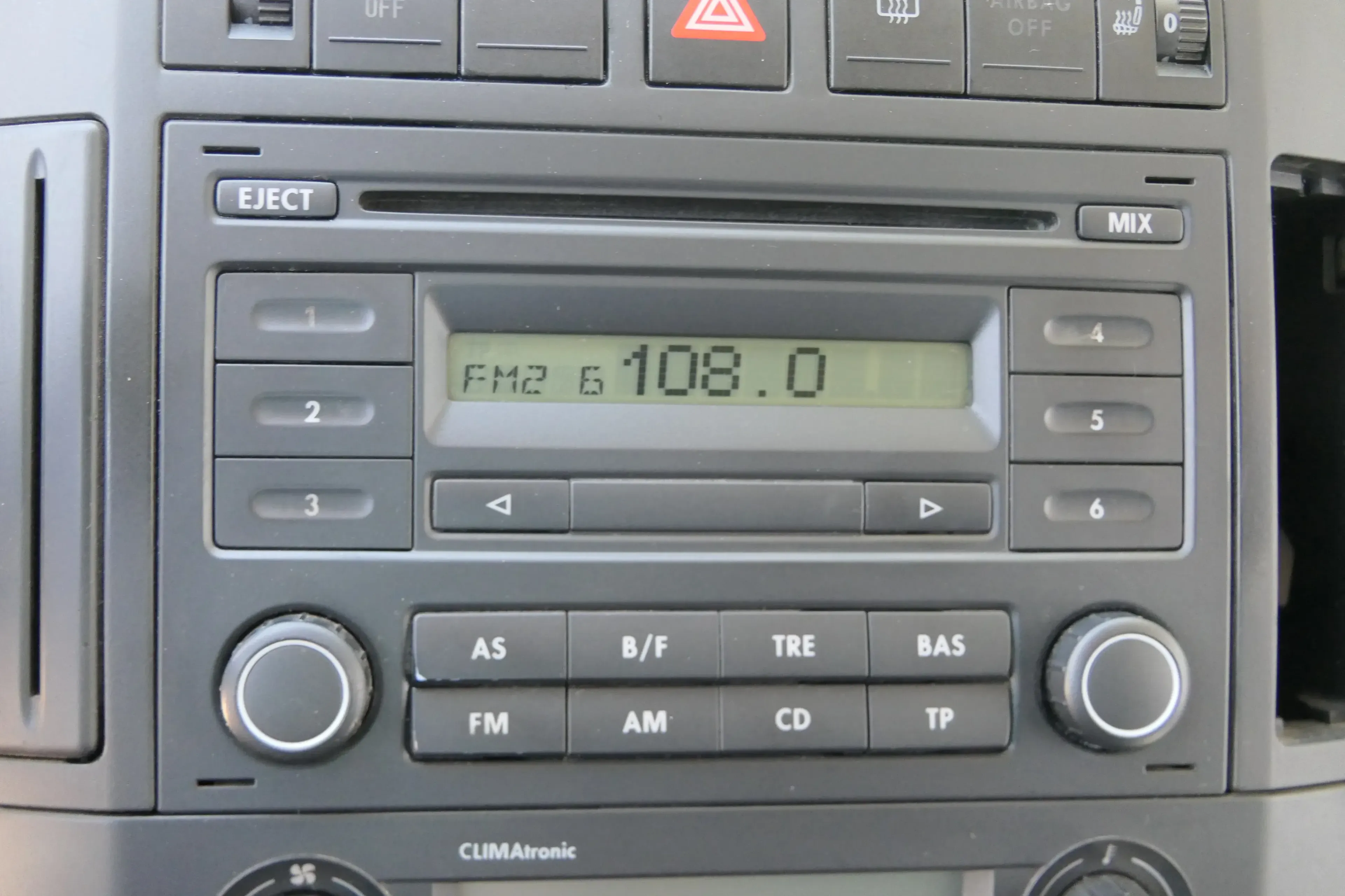 VW Fox 5Z Polo 9N3 Radio CD Player Original RCD200 Red BVX 6Q0035152G mitCode - Bild 1