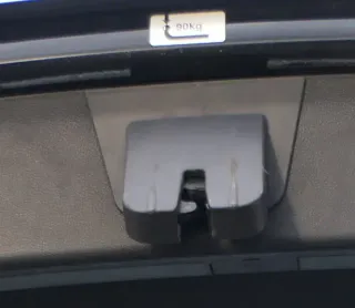 Audi A4 8K B8 Avant Kombi Heckschloß Schloß unten an der Heckklappe Fanghaken - Bild 2