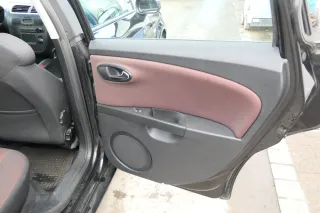 1x Leon 1P Türverkleidung Verkleidung Tür hinten rechts Griff grau persiaschwarz - Bild 1