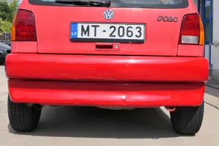 VW Polo 6N Stoßstange hinten 2-geteilte Heckstoßstange rot LP3G Stoßfänger - Bild 1