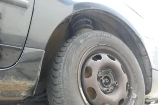 VW Lupo Kotflügel vorne rechts schwarz L041 - Bild 3