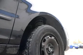 VW Fox 5Z Kotflügel vorne rechts schwarz LC9Z - Bild 4