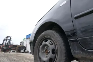 VW Lupo 6X Kotflügel vorne links schwarz L041 - Bild 2