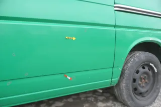 T4 Transporter Tür links Schiebetür mit Scheibe Multivan Caravelle grün Polizei - Bild 5