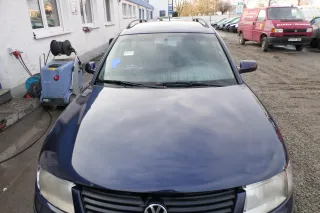 VW Passat 3B Motorhaube Klappe vorne vorn Haube blau LB5N - Bild 1