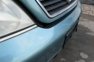 Audi A6 4B Frontstoßstange Stoßstange vorn vorne Stoßfänger grün blau LX6V jaspi - Bild 5