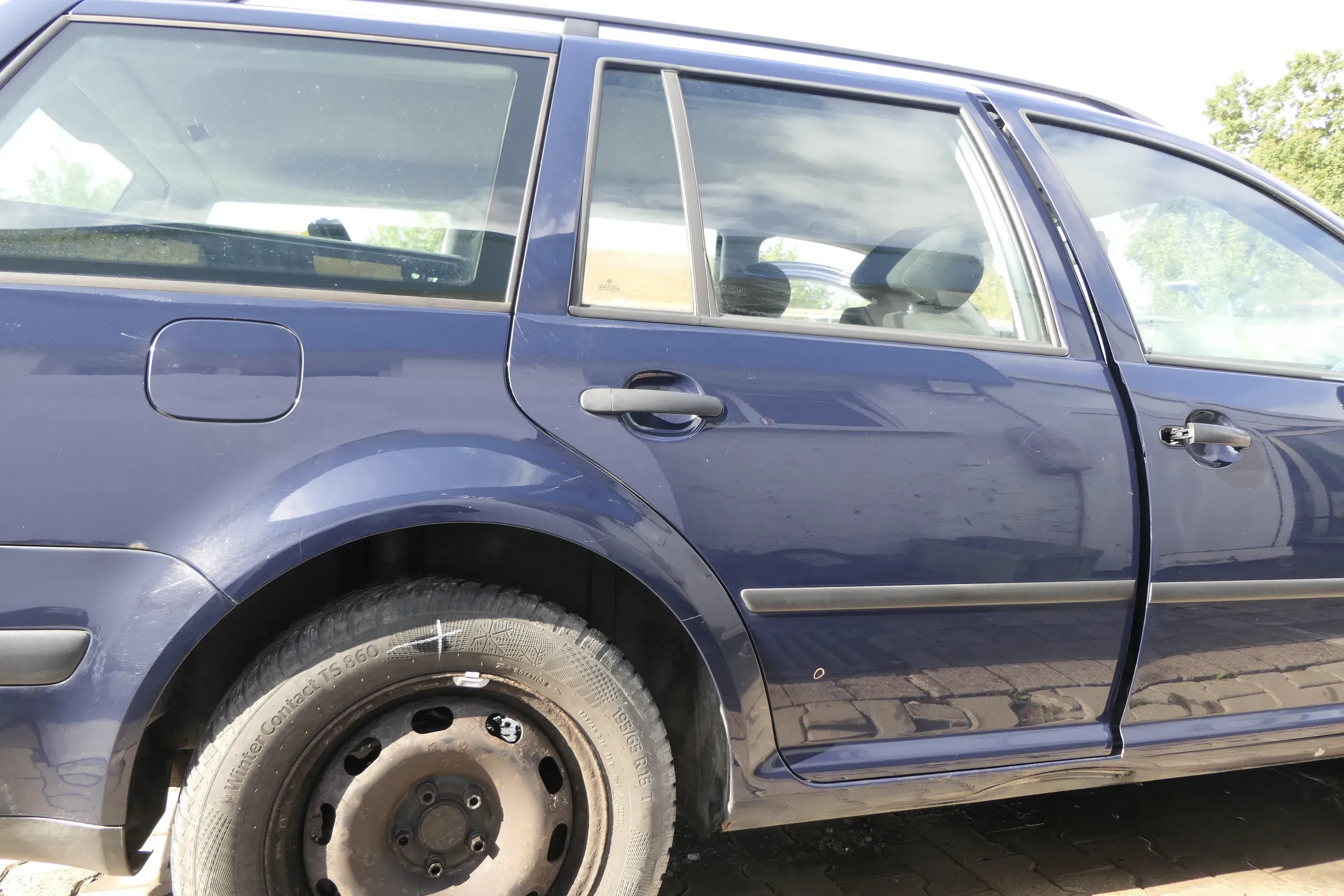 VW Golf 4 Bora Tür hinten rechts nur Kombi /Variant blau LA5G ohne Anbauteile - Bild 1