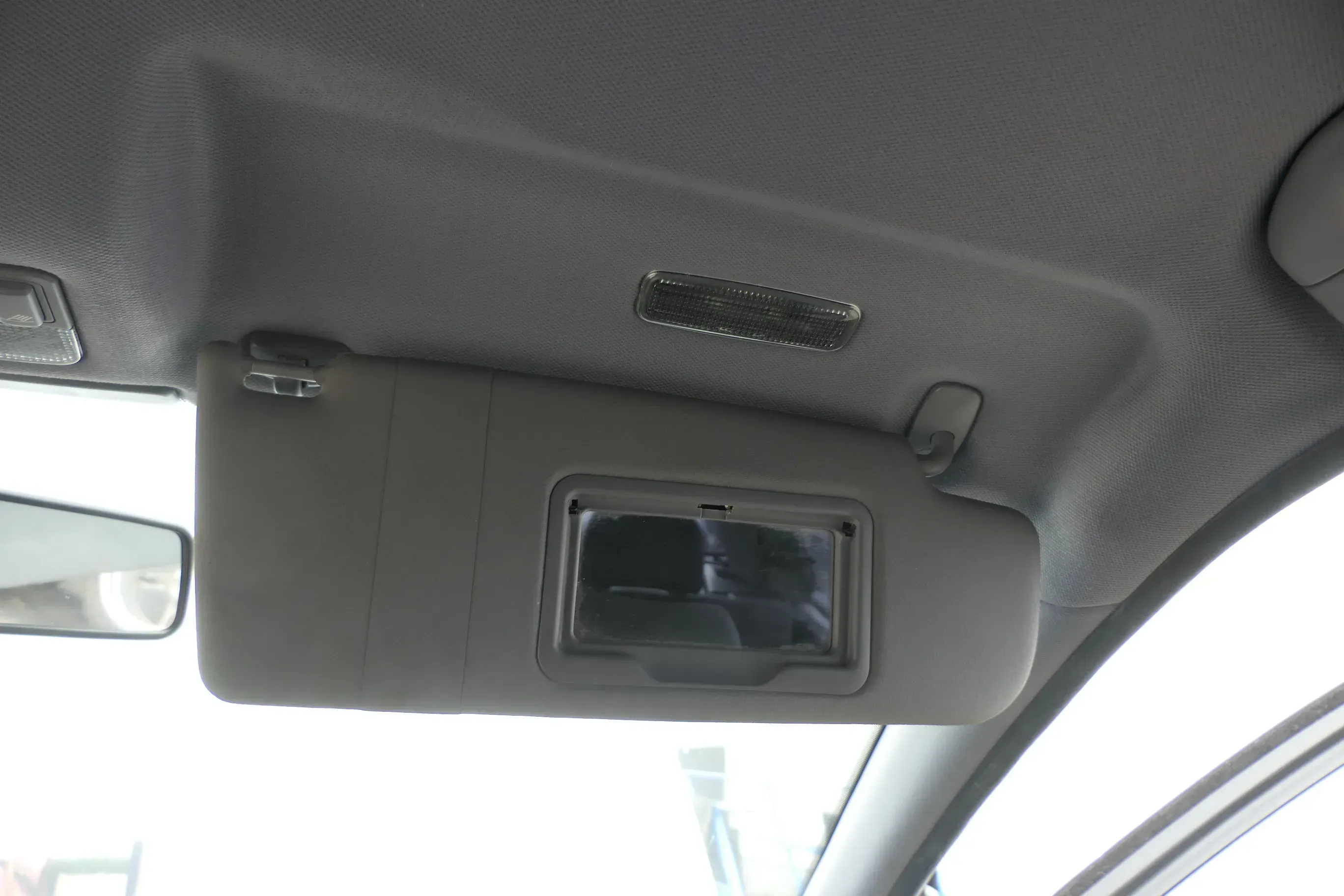 Audi A3 8L A4 B5 Sonnenblende vorne rechts mit Stecker beleuchtet elefant DJ - Bild 1