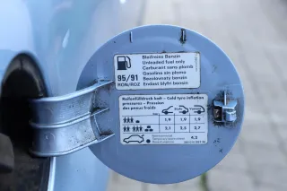 VW Passat 3B Tankdeckel Klappe Tankklappe Deckel Tank blau LL5Y nebio - Bild 2