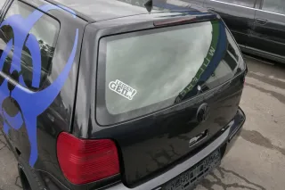 VW Polo 6N2 Heckklappe Klappe hinten Kofferraumklappe schwarz LC9Z Scheibe - Bild 4