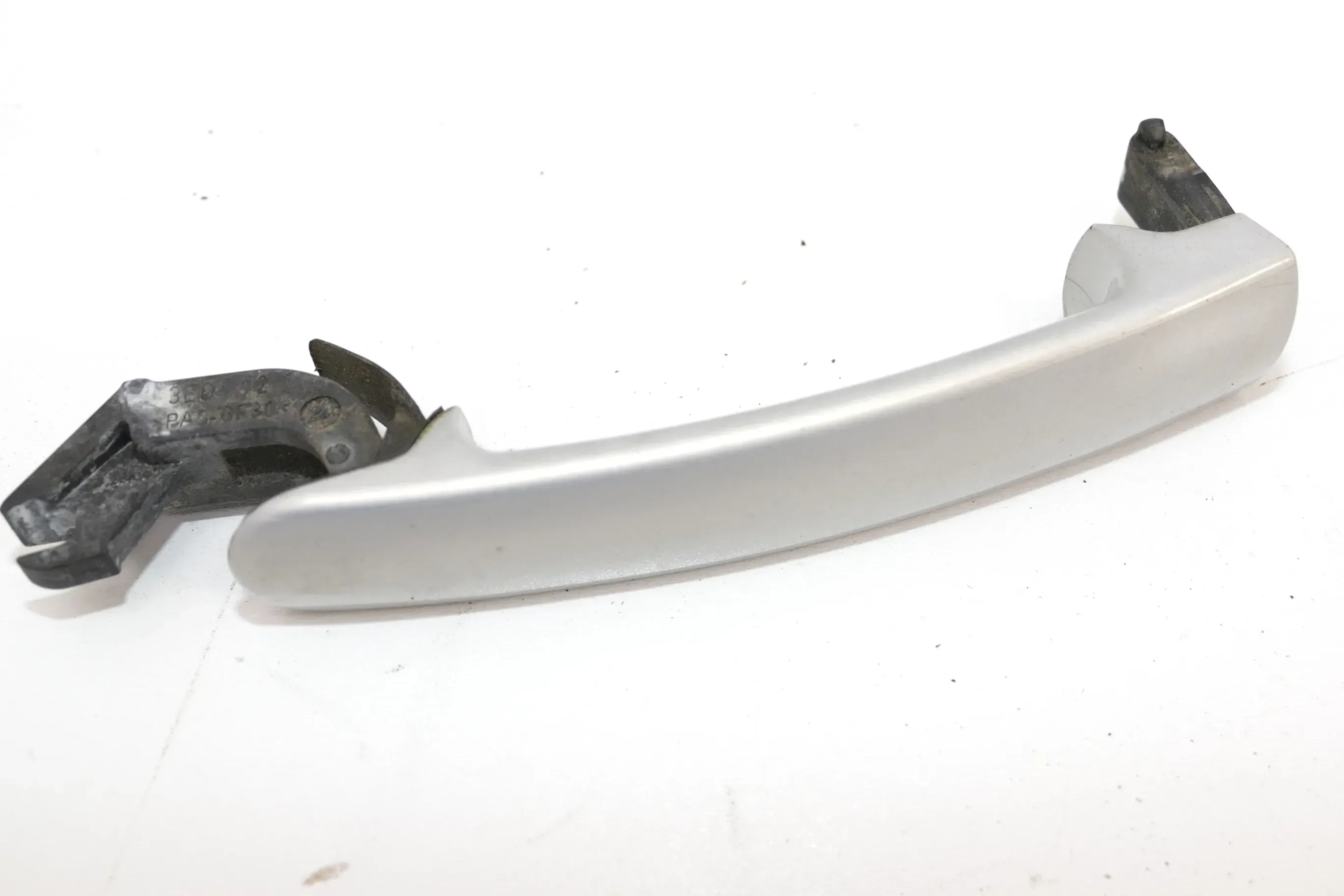 VW Polo 9N Golf 4 Türgriff vorne / hinten / links / rechts 3B0837207 silber - Bild 1