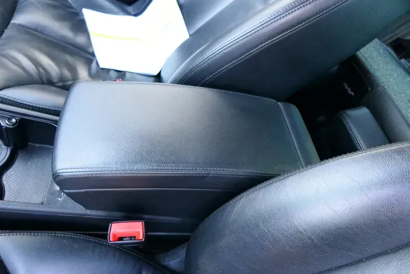 VW Passat 3C Mittelarmlehne Armlehne Fach original komplett zum nachrüsten Leder - Bild 1