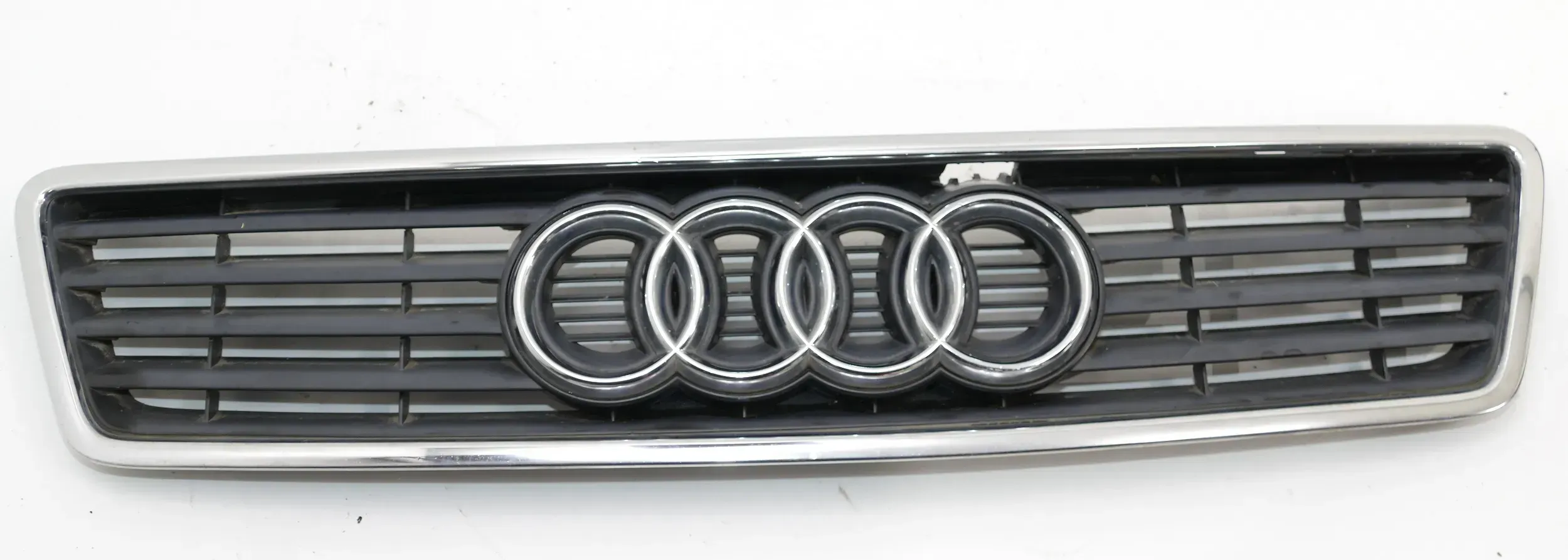 Audi A6 4B bis ca. Bj. 2001 Zeichen Kühlergrill Grill 4B0853651A - Bild 1