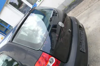 VW Fox 5Z Heckklappe Kofferraumklappe Klappe hinten + Scheibe schwarz L041 DELLE - Bild 5