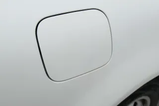 Audi A3 8L Tankdeckel Klappe Tankklappe Tank weiß LY9G Deckel - Bild 1