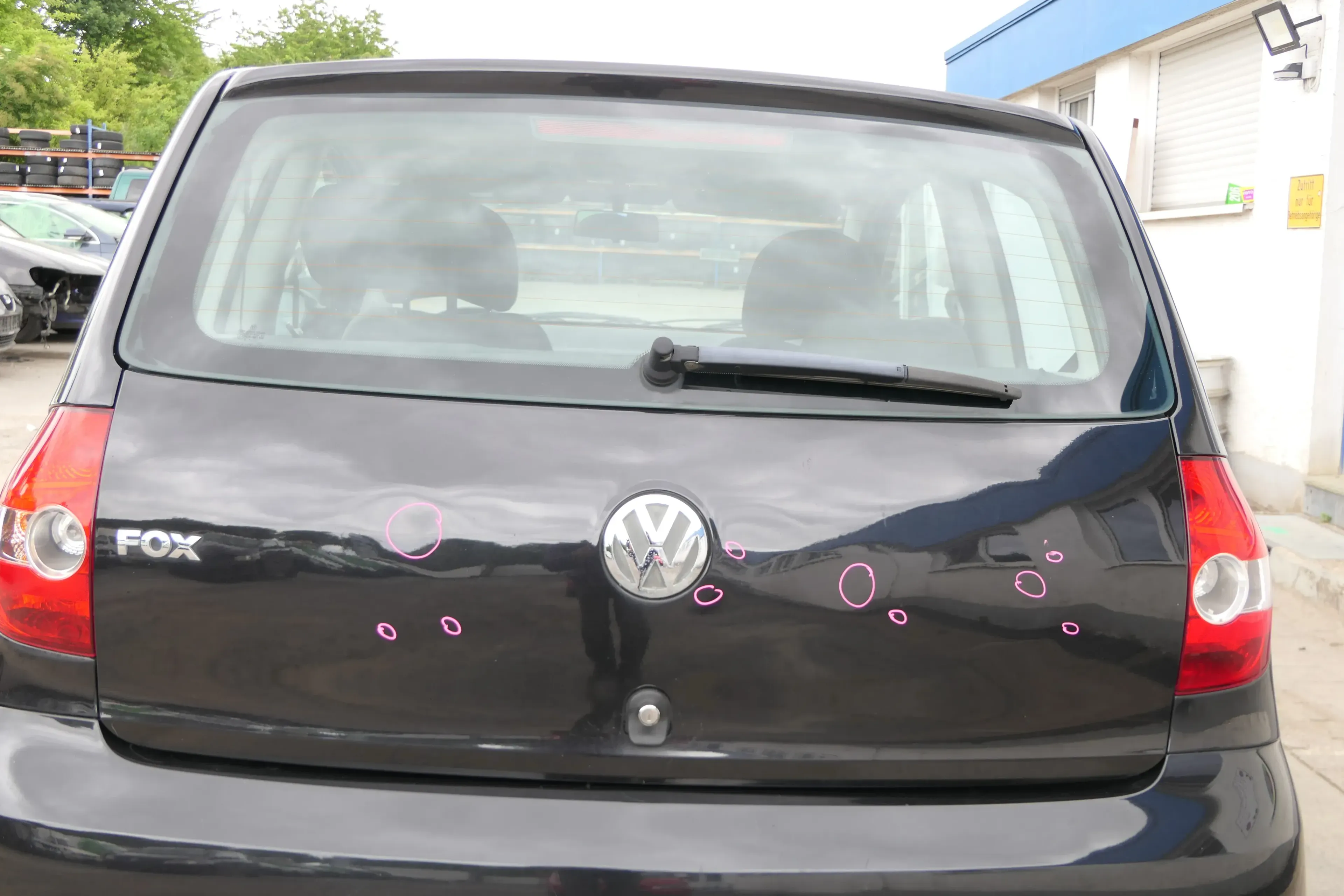 VW Fox 5Z Heckklappe Kofferraumklappe Klappe hinten + Scheibe schwarz LC9Z - Bild 1