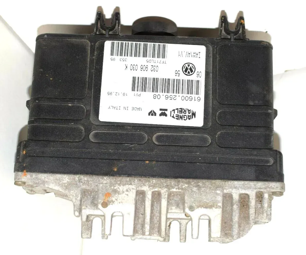 VW Golf 3 1H Steuergerät 1,6l 555kw 75PS AEE Motor 032906030AA - Bild 1