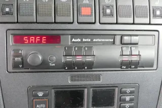 Audi A6 4B Radio Kassette Original beta autoreverse mit Code 4D0035152 - Bild 1