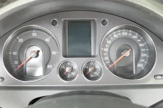 VW Passat 3C Tacho Tachometer 200.000km 3C0920871K Diesel TDI - Bild 1