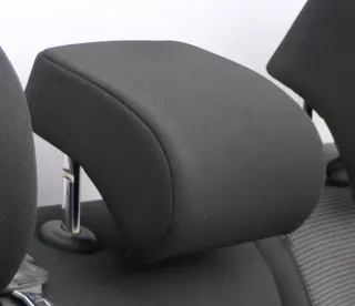 VW Passat 3C B7 Kopfstütze Sitz hinten in Mitte mittig schwarz - Bild 1