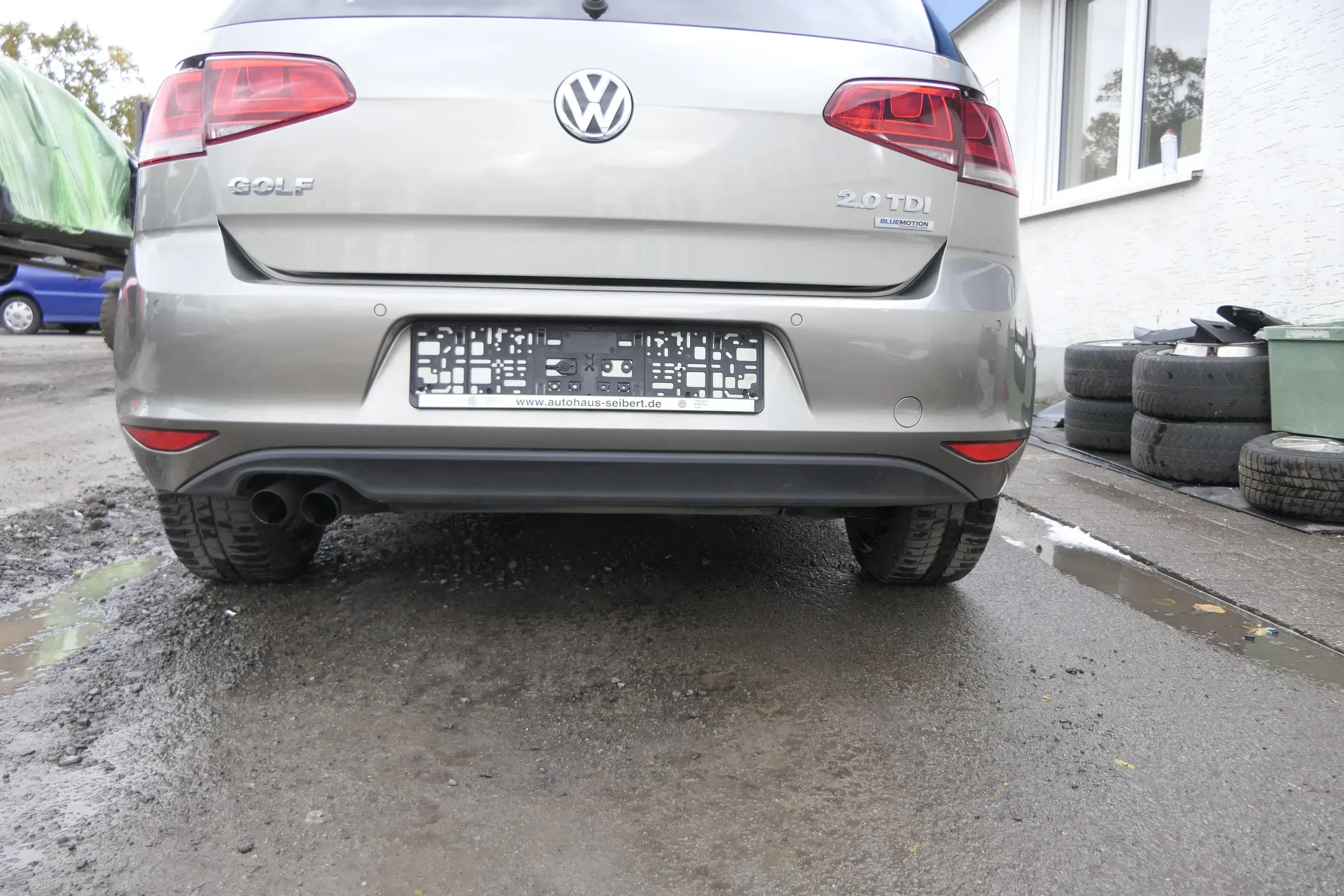 VW Golf 7 5G Limousine Stoßstange hinten Heckstoßstange braun golf LC8Y PDC - Bild 1