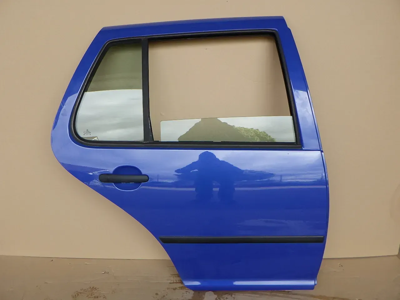 VW Golf 4 Limousine Tür komplett Scheibe hinten rechts blau LW5Z jazz(KEINkombi) - Bild 1