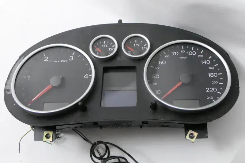 Audi A2 8Z Tacho Tachometer Kombiinstrument 431.000km 8Z0920900M TDI 1.4 Diesel - Bild 1