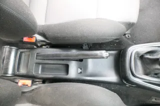 VW Golf 4 Bora Handbremse Feststellbremse schwarz Leder blaue Nähte - Bild 4