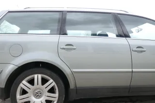 VW Passat 3B 3BG 3B6 Kombi Avant Tür hinten rechts mit Scheibe grau LA7S - Bild 1