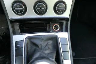 Passat 3C Mittelkonsole Verkleidung Klappe Abdeckung Dekor silber alu chro - Bild 2