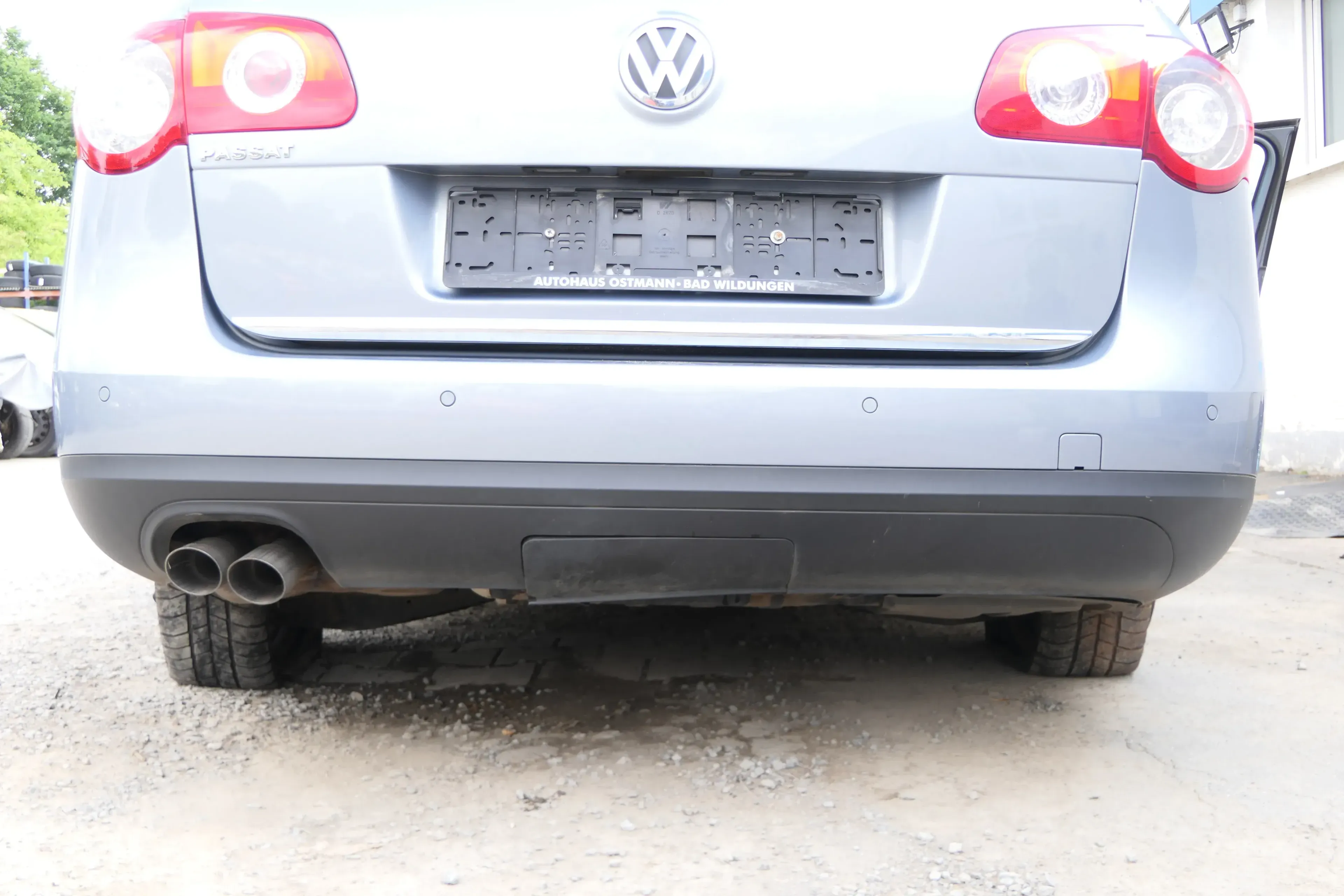 Passat 3C Kombi Stoßstange hinten Heckstoßstange Stoßfänger blau LC7Z PDC - Bild 1